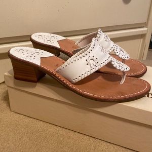 Jack Rogers Navajo Sandal- White size 7
